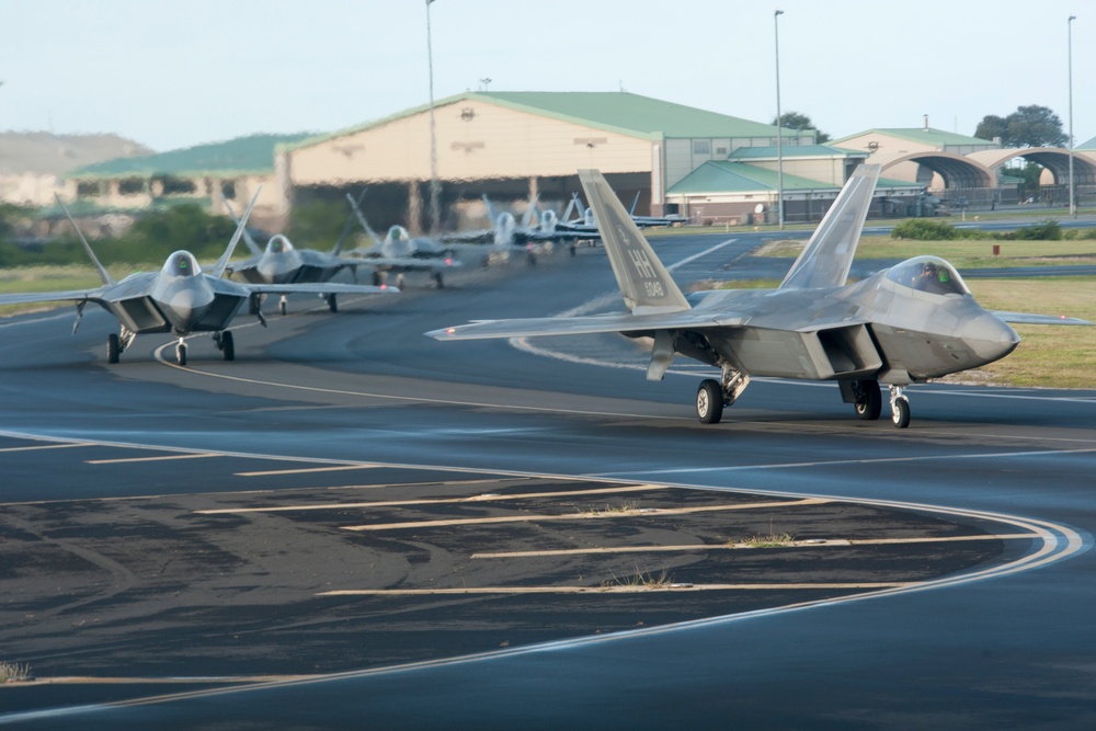 Sentry Aloha fighters fuel up with tanker gas