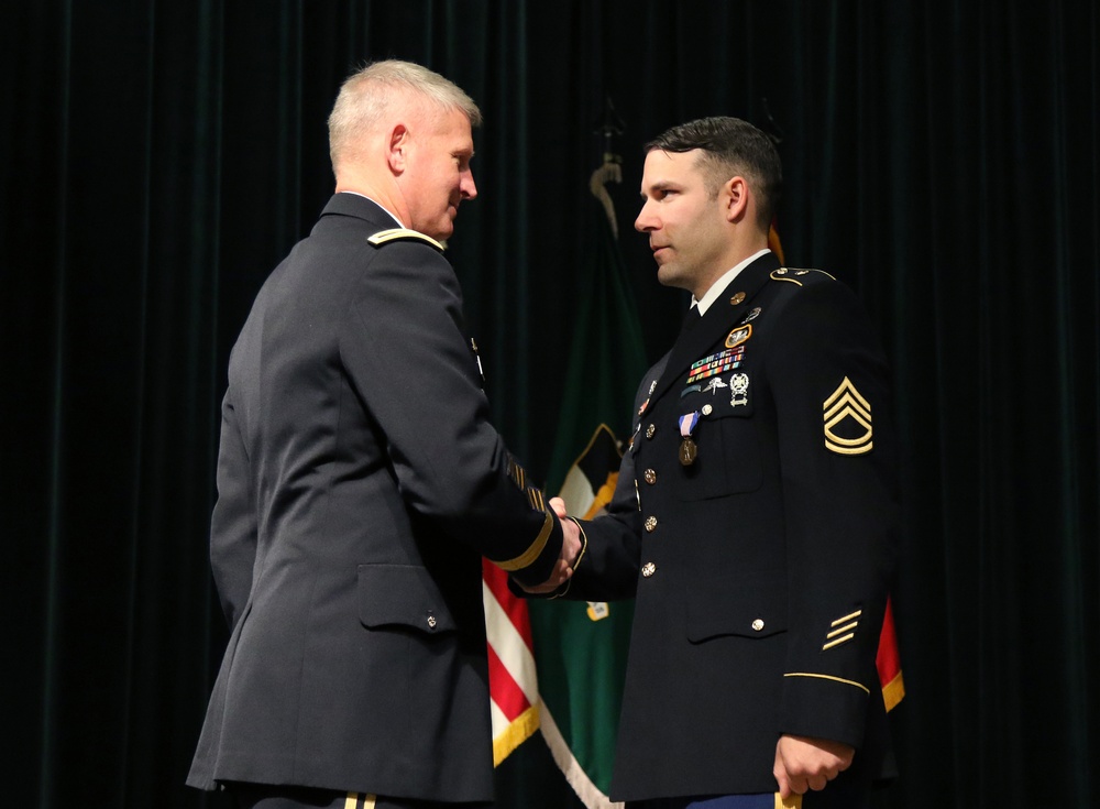 Special Forces Instructor Receives Soldier's Medal