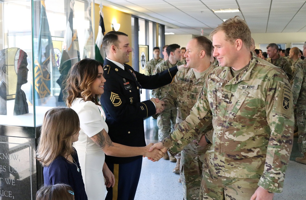 Special Forces Instructor Receives Soldier's Medal