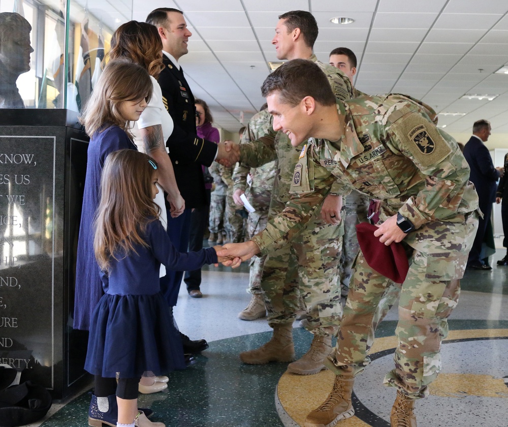 Special Forces Instructor Receives Soldier's Medal