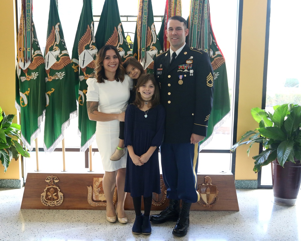 Special Forces Instructor Receives Soldier's Medal