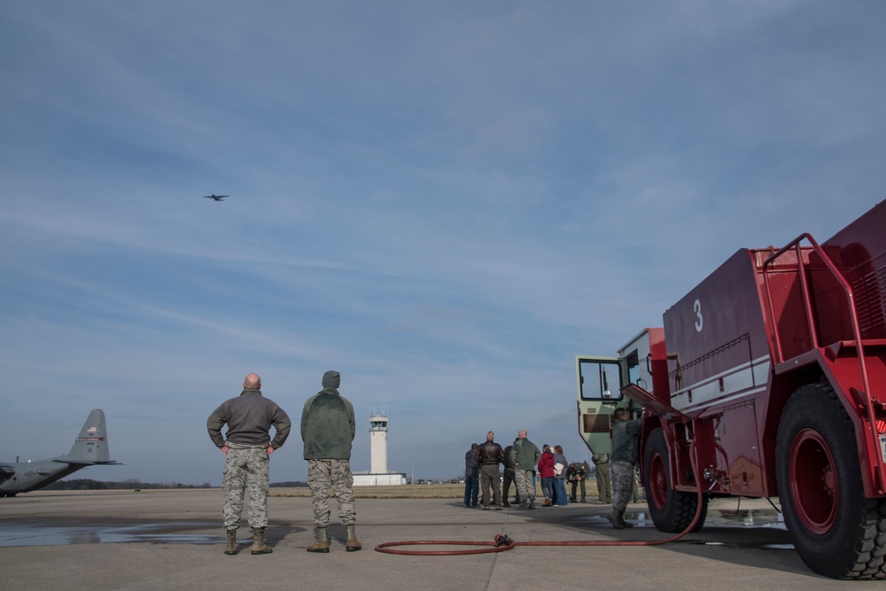 Lt. Col. Robert &quot;Zippy&quot; Dunlap has Final Flight with 179th Airlift Wing