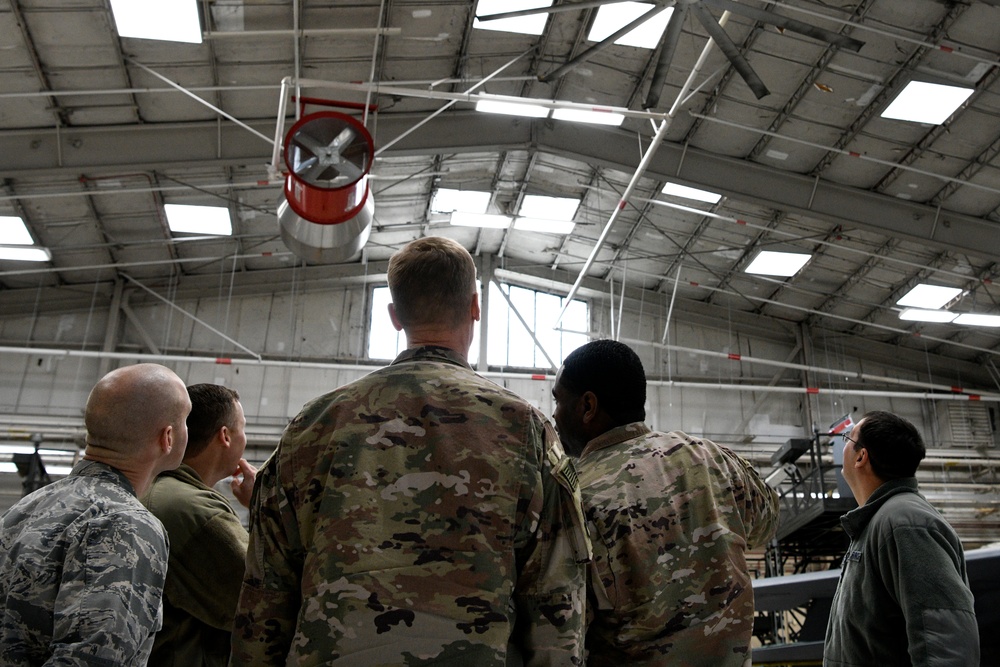 ACC CE chief Learns about Airmen's resolutions