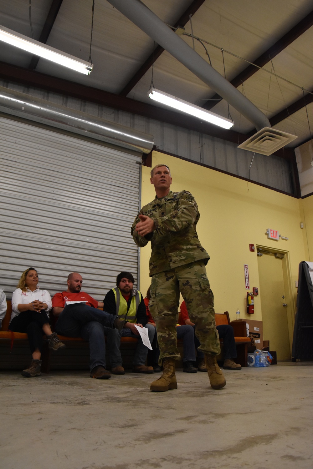 Savannah District deputy commander visits, awards Corps employees deployed to southwest Georgia