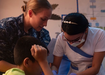 Sailors Train Honduran Doctors, Nurses for a Young Patient’s Successful Recovery