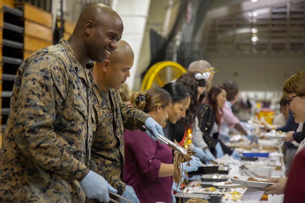 MCIPAC Headquarters and Support Battalion hosts annual Christmas party