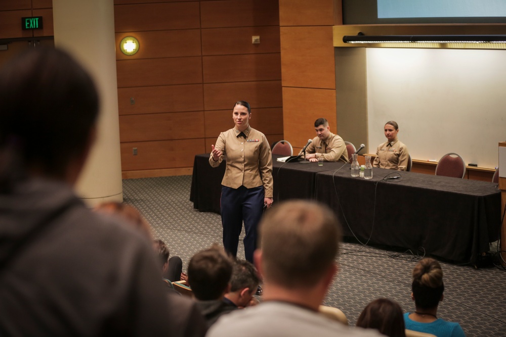 Marines head leadership seminar at the American Volleyball Coaches Association (AVCA) 2018 National Convention