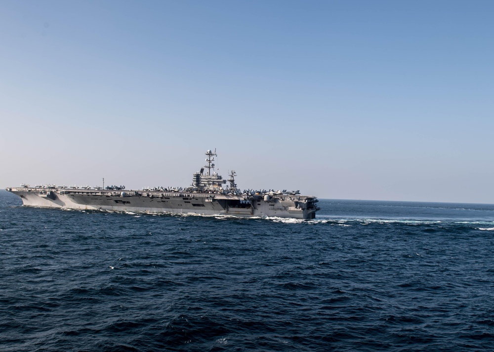 The aircraft carrier USS John C. Stennis (CVN 74) conducts a turn in the Arabian Sea, Dec. 14, 2018