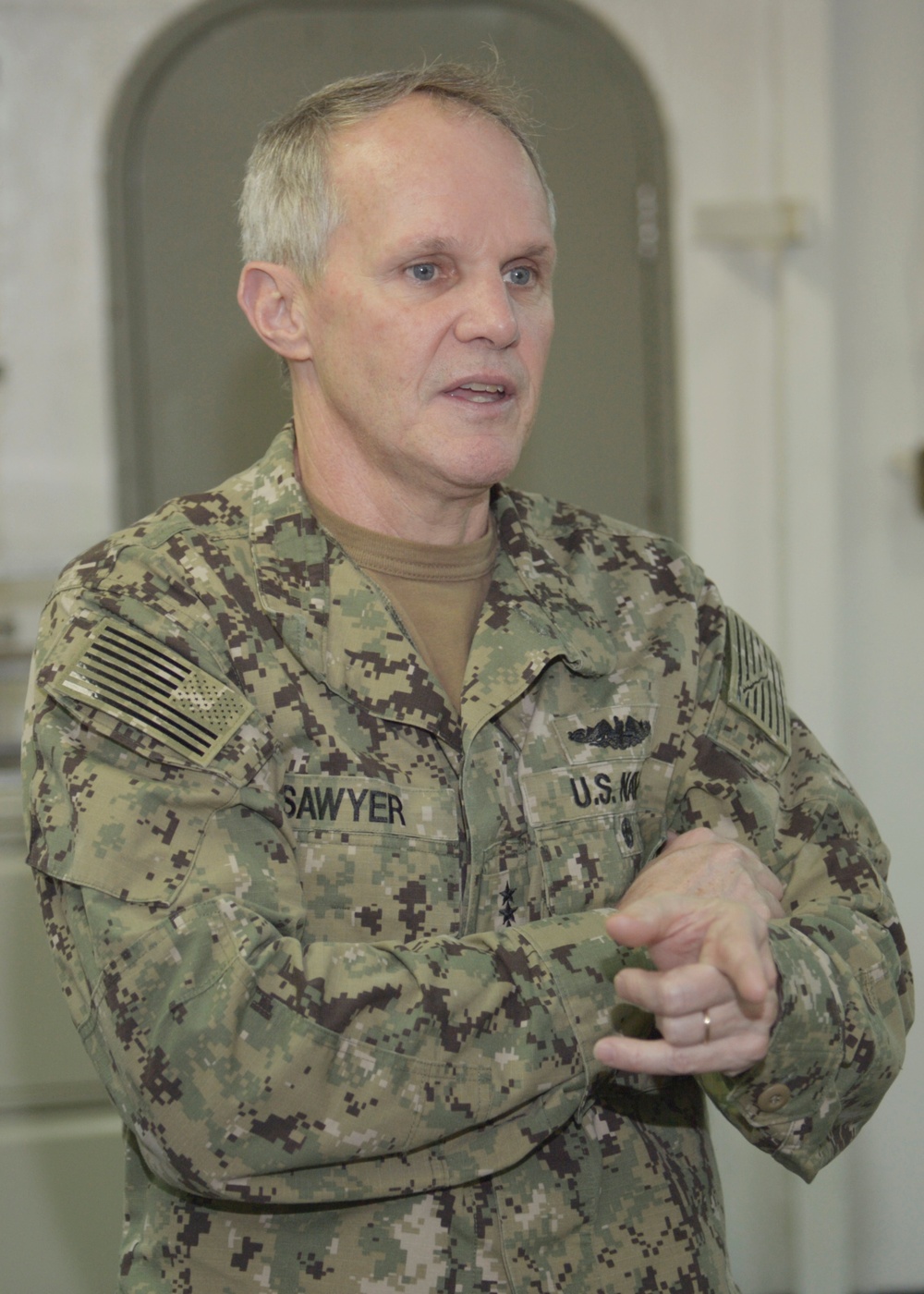 7th Fleet Commander Visits Frank Cable