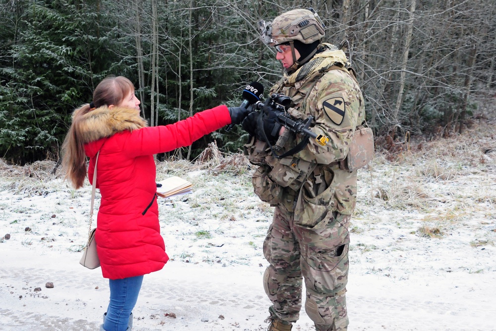 US, Estonian Soldiers Train at Christmas Thunder