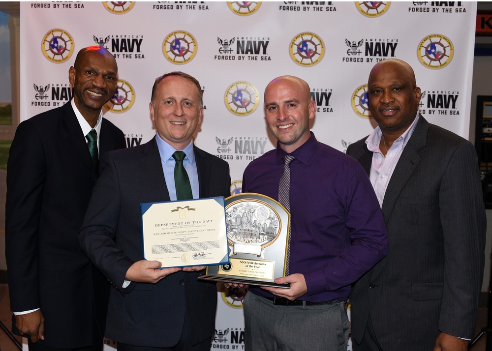 Dallas Native earns Honors at Navy Recruiting District San Antonio