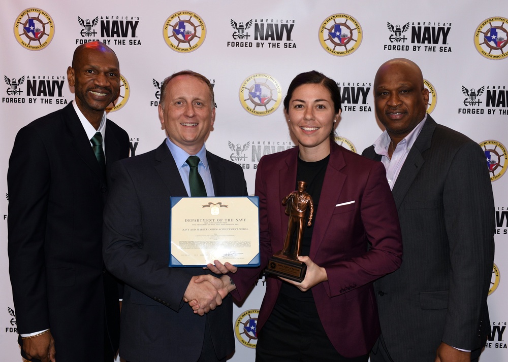 Lindale, Texas Native recognized as Sailor of the Year