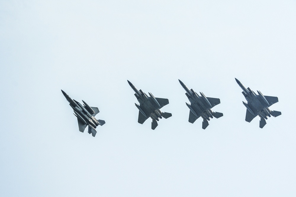 F-15E Strike Eagles fly in formation