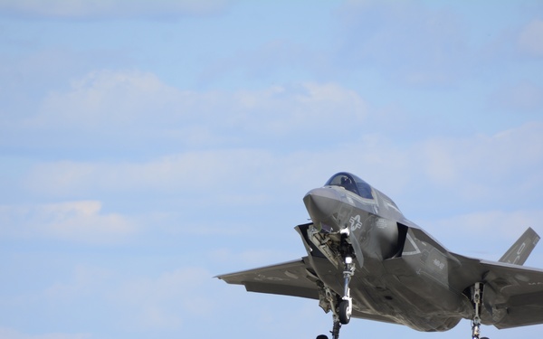 Northern Lightning 18-2