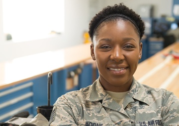 Virginia Air National Guard Airman wins reserve component level award