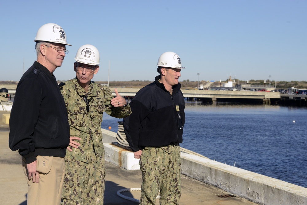 VADM Moore Visits Naval Submarine Base Kings Bay