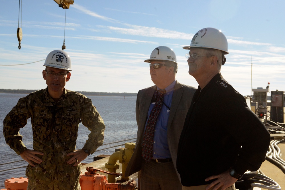 VADM Moore Visits Naval Submarine Base Kings Bay