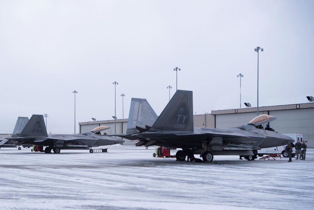 Team JBER welcomes Tyndall F-22s