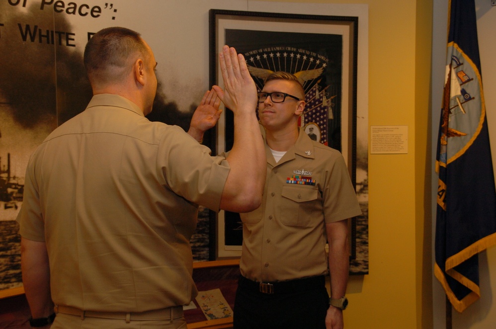 Naval Musuem hosts a re-enlistment