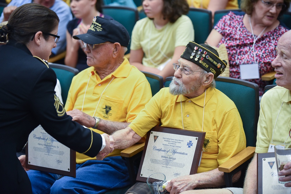 83rd ID WWII veterans visit Fort Knox