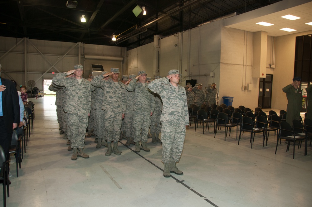 185th Cyber Operations Squadron welcomes new commander in assumption of command ceremony