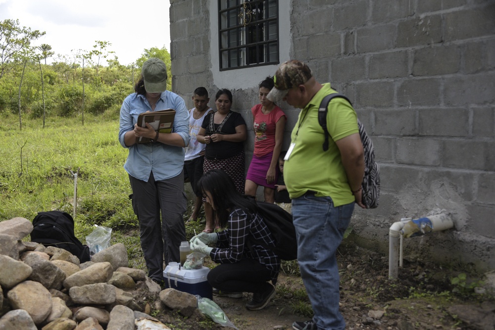 Preventive Med tests local water sources in Colón, Honduras