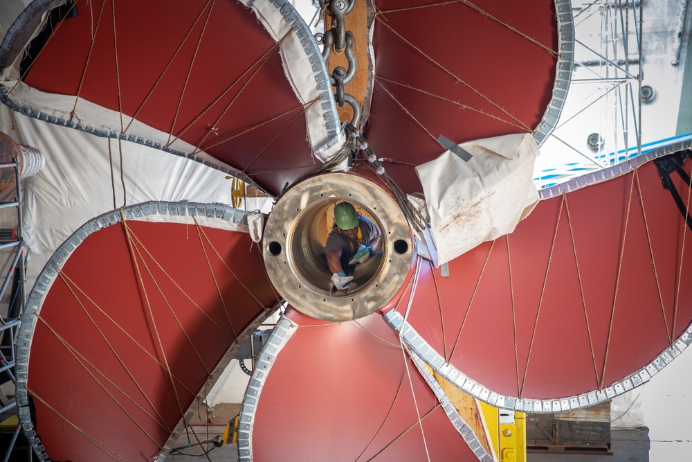 Nimitz propeller installation