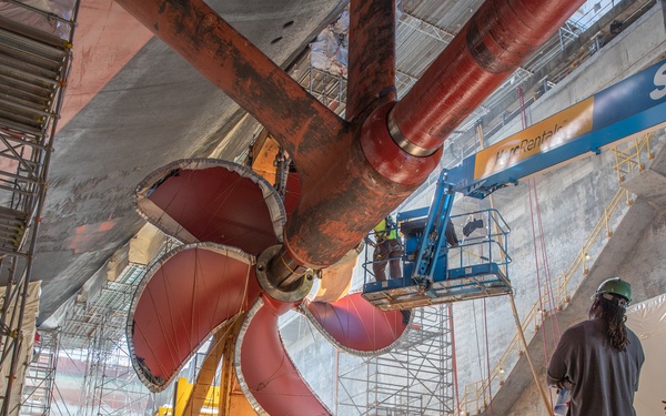 Nimitz propeller installation