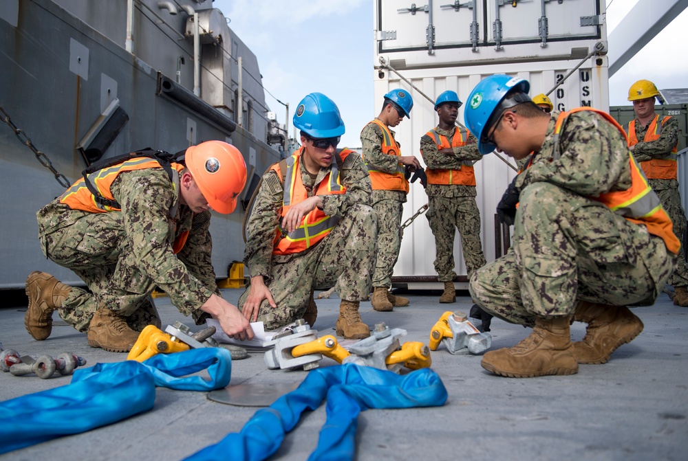 NCHB 1, Detachment Guam, Conduct Offload Operations Aboard USNS GYSGT Fred W. Stockham