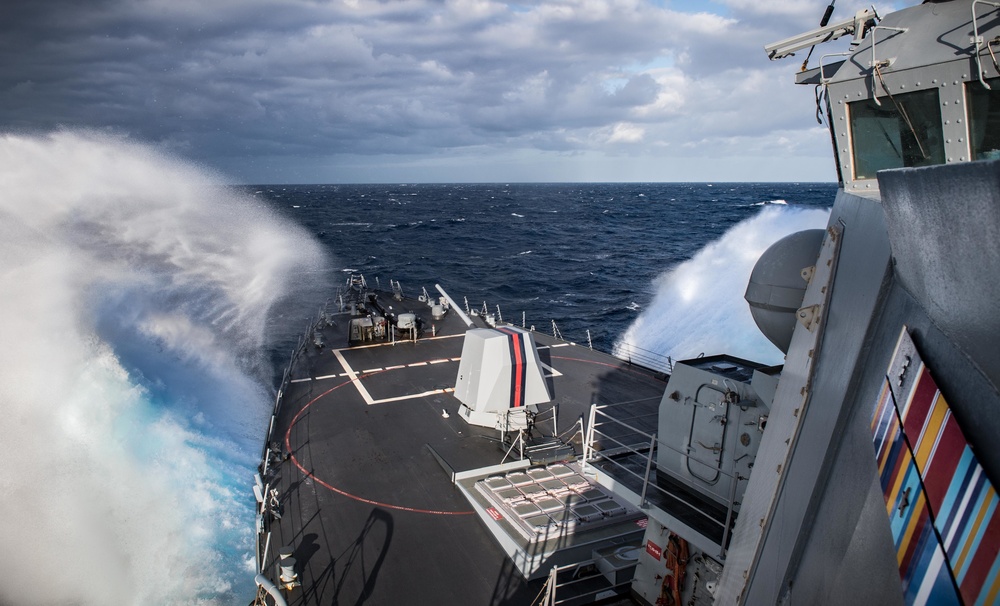 USS Jason Dunham (DDG 109) hits Heavy Seas