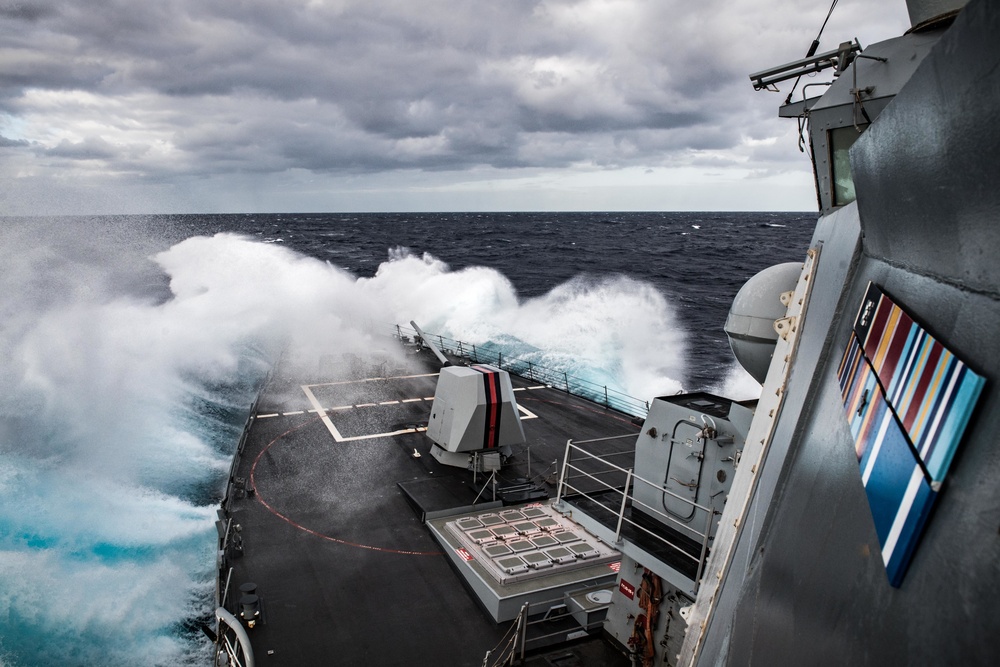 USS Jason Dunham (DDG 109) hits Heavy Seas