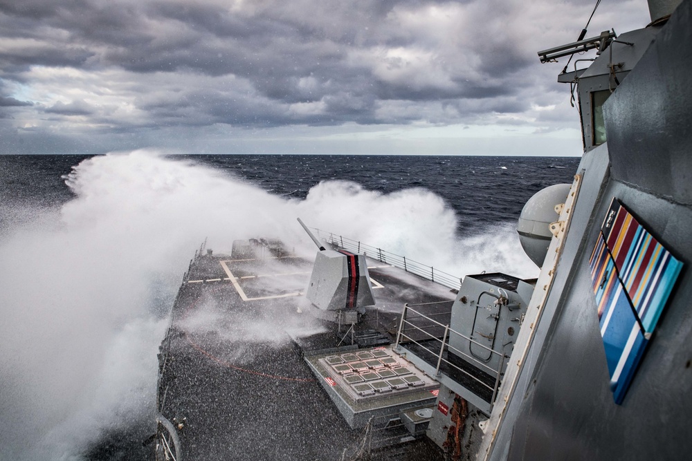 USS Jason Dunham (DDG 109) hits Heavy Seas