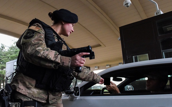 Ukrainian Airmen serve USAF to give back