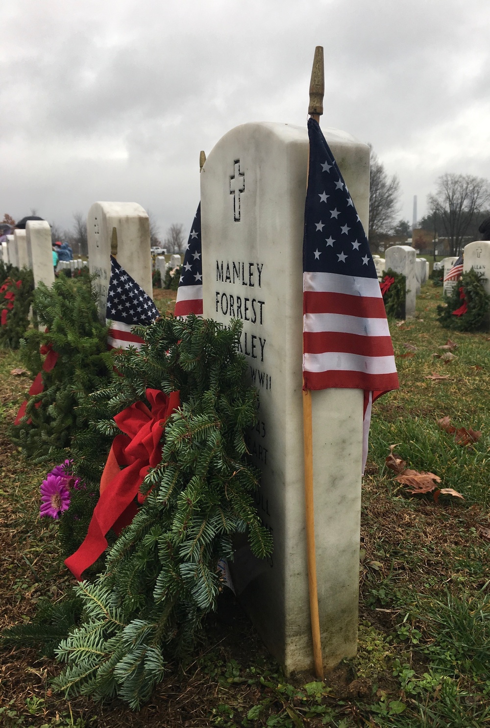 Wreaths laid at Indiana Veteran's Memorial Cemetery