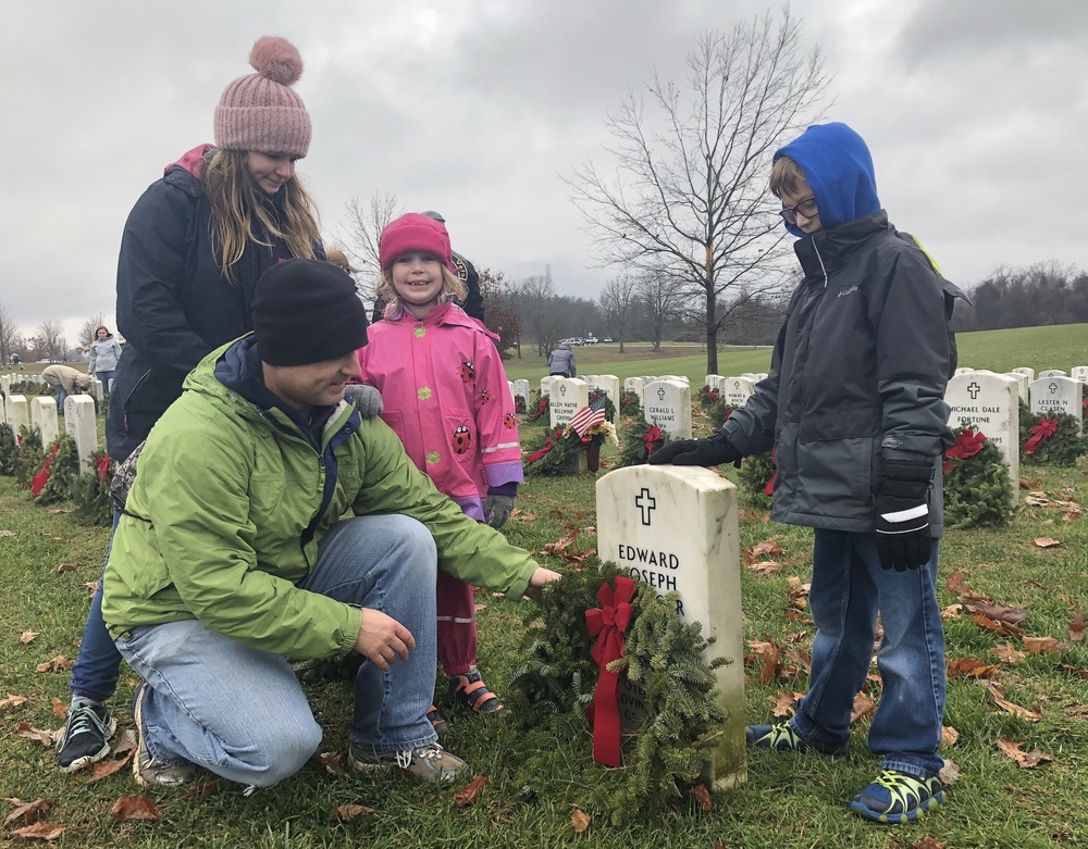 Wreahs laid at Indiana Veteran's Memorial Cemetery