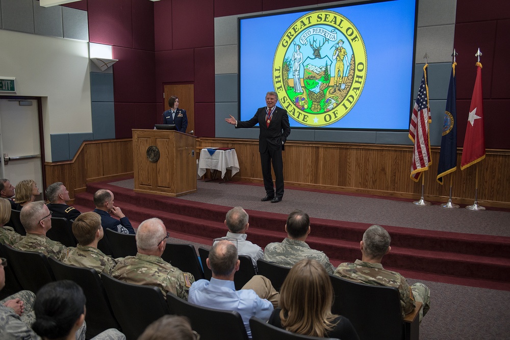 Idaho National Guard Presents Award to Governor