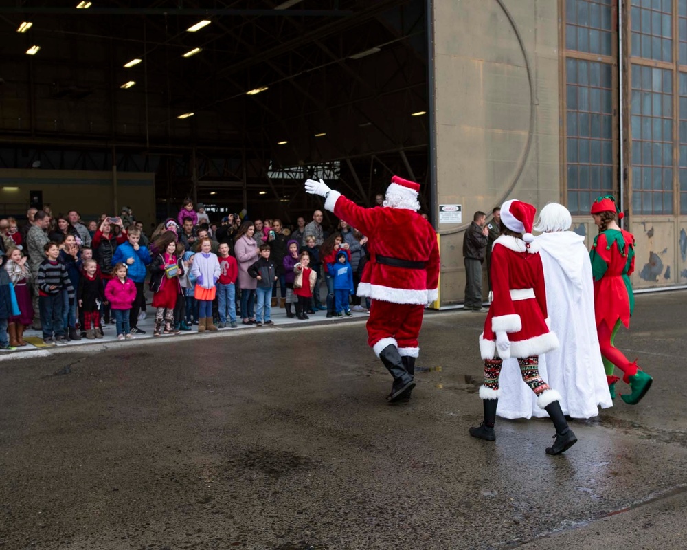 141st ARW celebrates annual Winter Fest