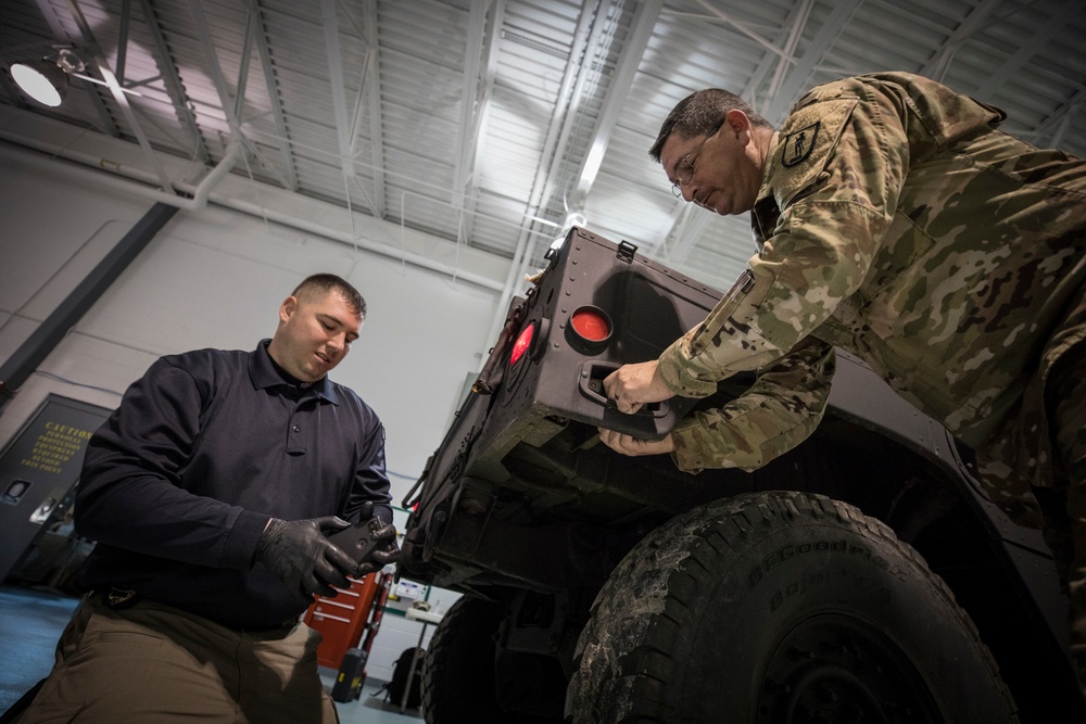 254th RTI Soldiers train local police departments in Humvee course