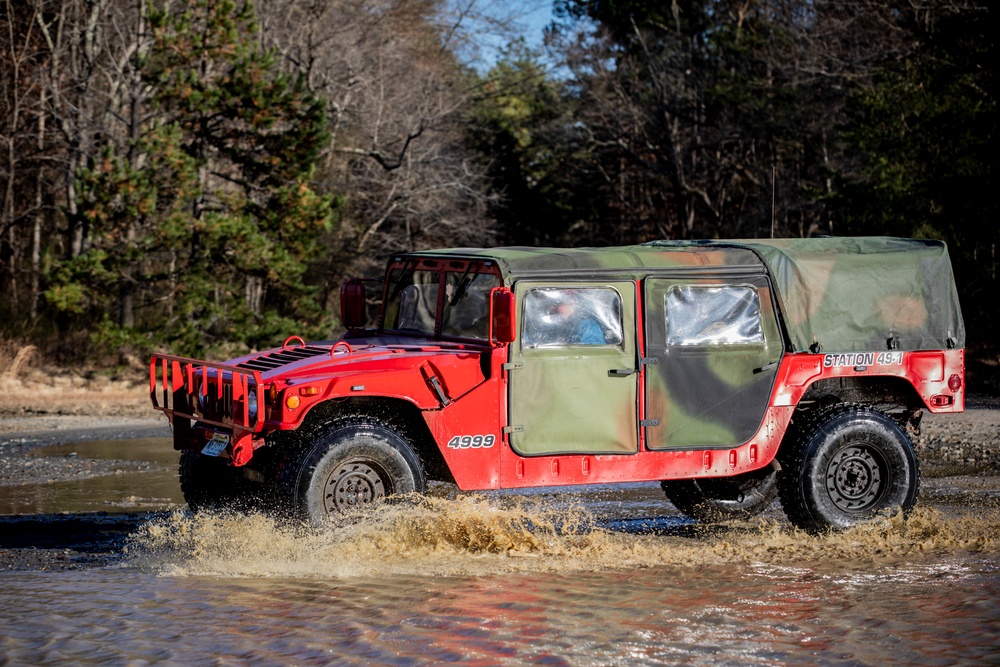 254th RTI Soldiers train local police departments in Humvee course