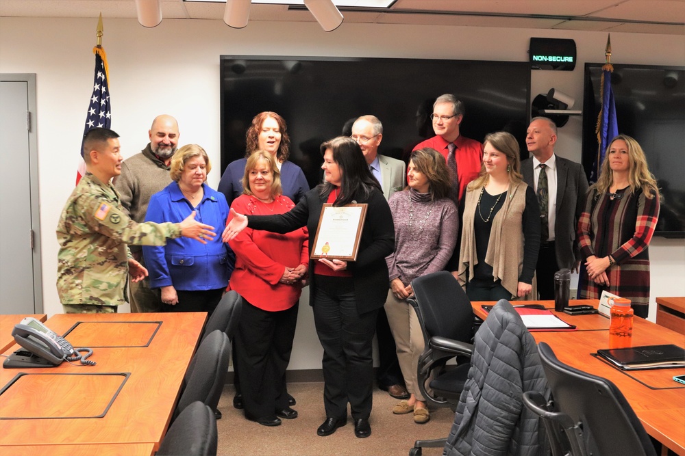 Fort McCoy receives commendation certificate from Wisconsin governor