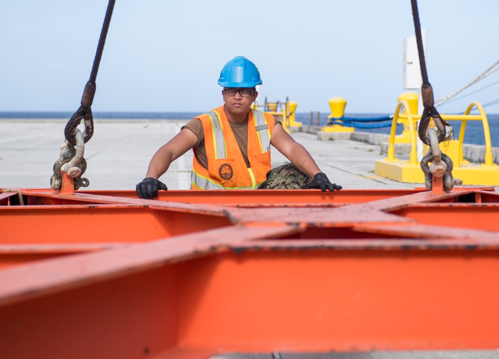 NCHB 1, Detachment Guam, Conducts Cargo Handling Familiarization Training Aboard USNS GYSGT Fred W. Stockham