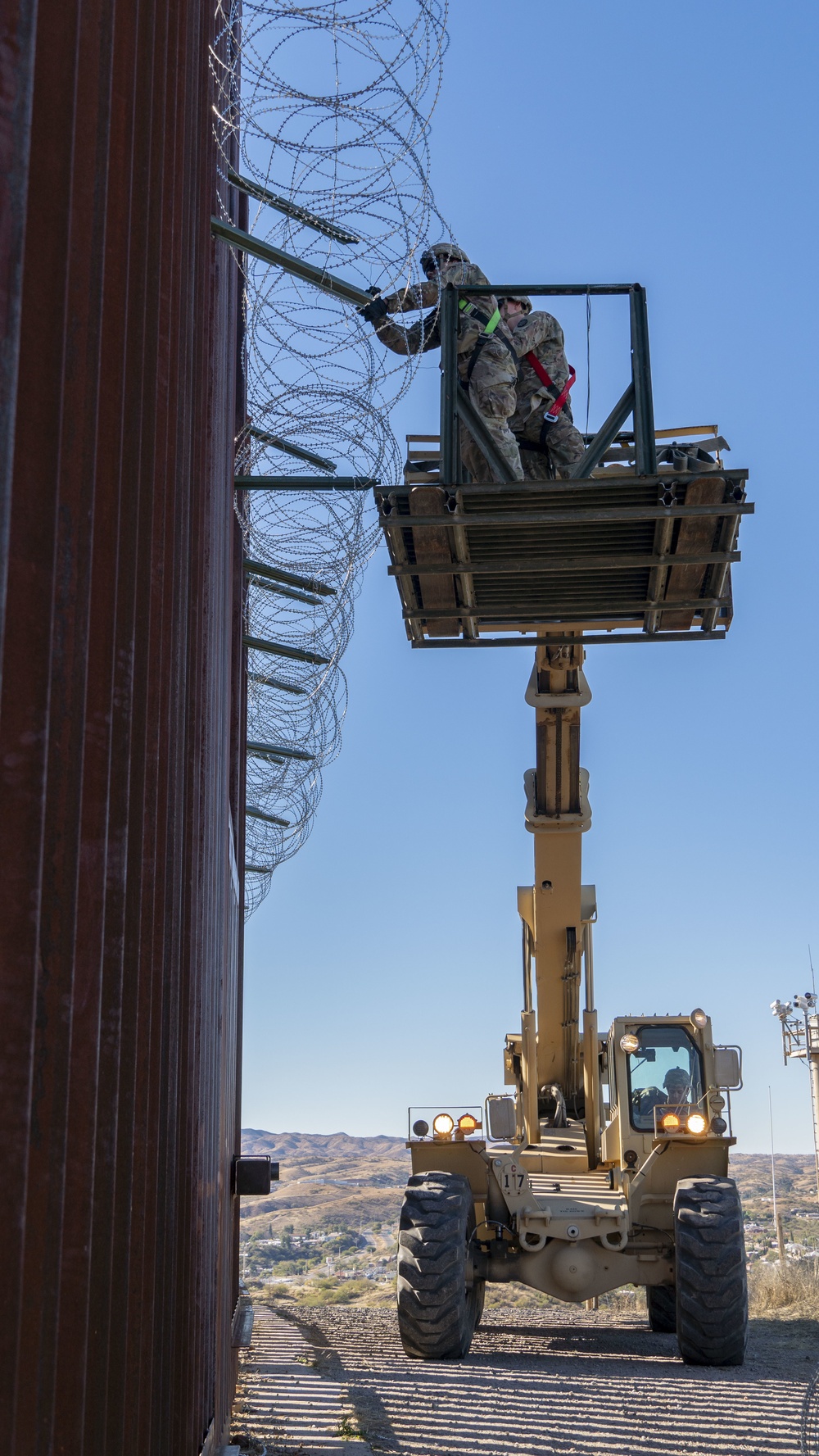 Concertina Wire Repair in Nogales