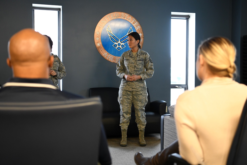 178th recuriters meet with local mentors