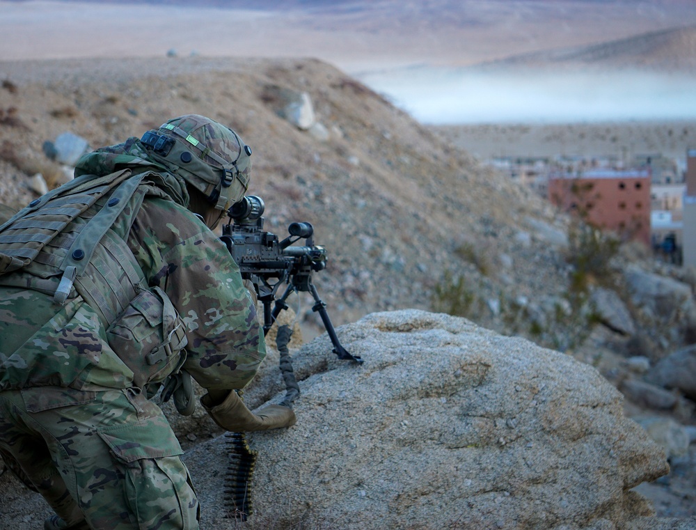 1BCT 82nd Airborne Paratroopers Conduct Emergency Exercise