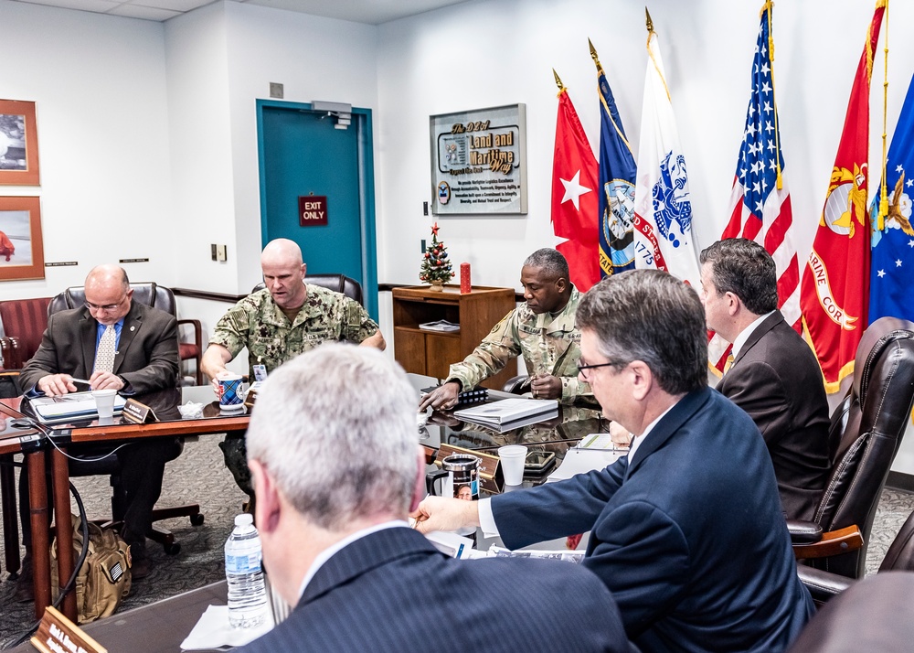 DLA Director visits Land and Maritime, reviews acquisition/logistics operations plan