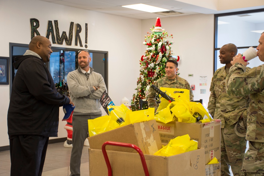 U.S. Army Recruiters Partner with Boys and Girls Club for Gift Giving