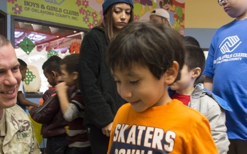 The Oklahoma City Recruiting Battalion Partner with the Boys &amp; Girls Clubs of Oklahoma County in Gift Giving