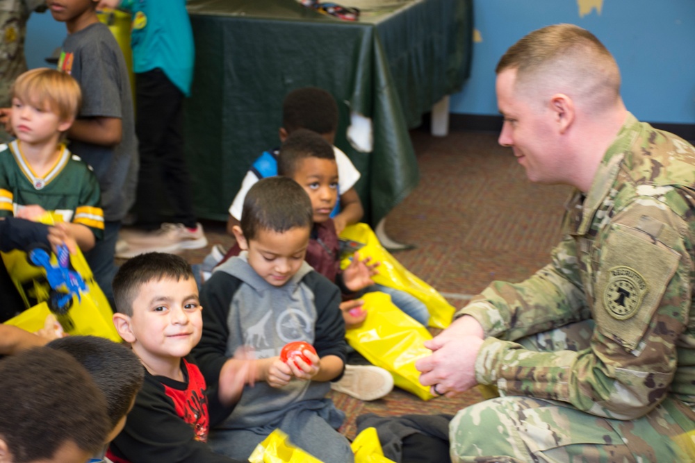 U.S. Army Recruiters Partner with Boys and Girls Club for Gift Giving