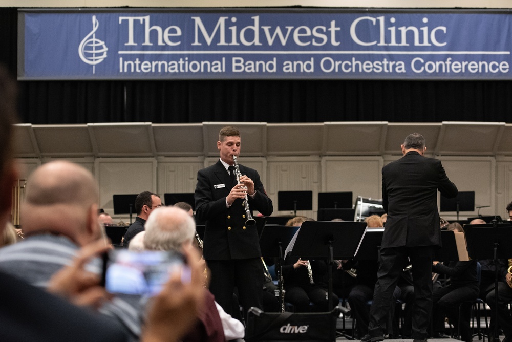 Navy musician performs at Midwest Clinic