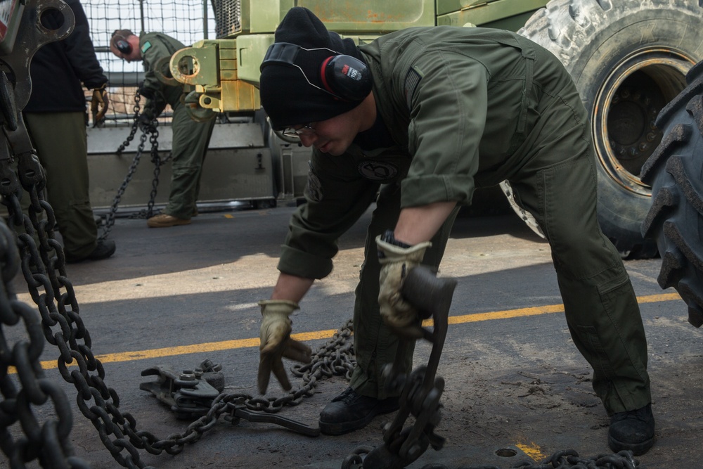CLB-22 Loads 22nd MEU for sea deployment